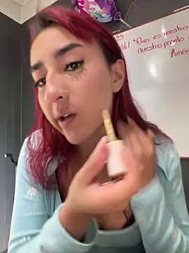 Snapshot of JuliethaDemon_ chatting on 11/24/25, 01:22 JuliethaDemon online show from 11/24/25, 01:22