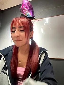 Snapshot of JuliethaDemon_ chatting on 10/25/25, 02:11 JuliethaDemon online show from 10/25/25, 02:11