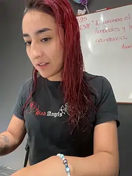 Snapshot of JuliethaDemon_ chatting on 12/01/25, 12:39 JuliethaDemon online show from 12/01/25, 12:39