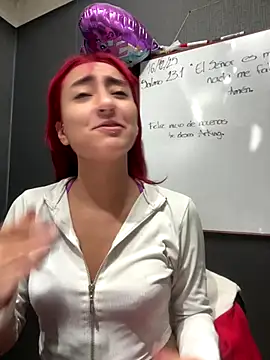 Snapshot of JuliethaDemon_ chatting on 12/16/25, 01:04 JuliethaDemon online show from 12/16/25, 01:04