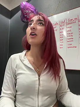 Snapshot of JuliethaDemon_ chatting on 11/13/25, 04:00 JuliethaDemon online show from 11/13/25, 04:00