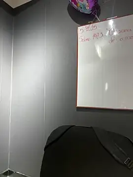 Snapshot of JuliethaDemon_ chatting on 12/05/25, 12:48 JuliethaDemon online show from 12/05/25, 12:48