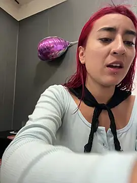 Snapshot of JuliethaDemon_ chatting on 02/14/26, 02:06 JuliethaDemon online show from 02/14/26, 02:06