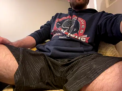 Snapshot of straightguy2233 chatting on 10/08/25, 03:08 straightguy2233 online show from 10/08/25, 03:08