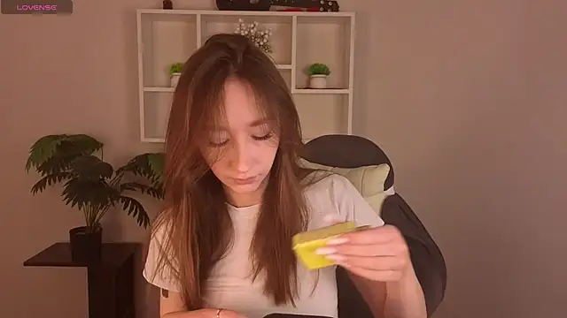 Miche1le Allenne online show from 04/02/26, 01:02