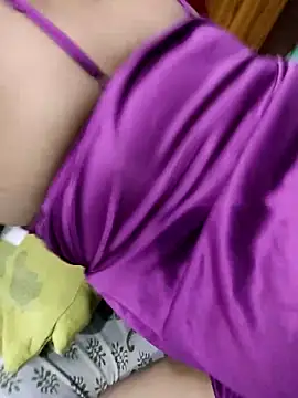 Snapshot of hotti-rashmi chatting on 09/15/25, 05:24 hotti-rashmi online show from 09/15/25, 05:24