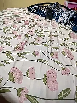 hotti-rashmi online show from 10/28/25, 07:46