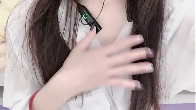 iukoi-77yo online show from 11/17/25, 06:01