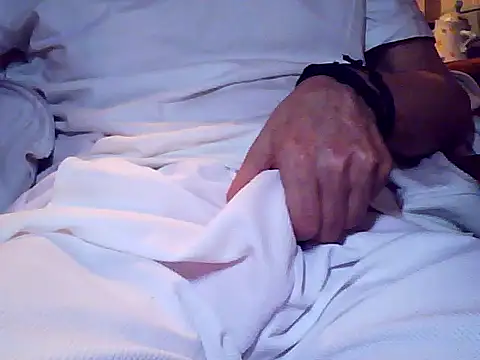 Snapshot of kopanos-69 chatting on 04/22/26, 11:33 kopanos-69 online show from 04/22/26, 11:33
