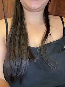 Snapshot of annanya01 chatting on 05/16/26, 03:49 annanya01 online show from 05/16/26, 03:49