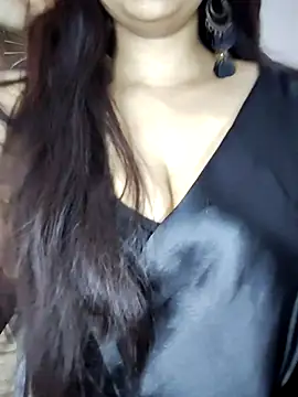 annanya01 online show from 09/28/25, 12:23