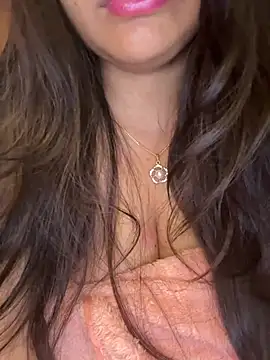 Snapshot of annanya01 chatting on 07/18/26, 04:32 annanya01 online show from 07/18/26, 04:32