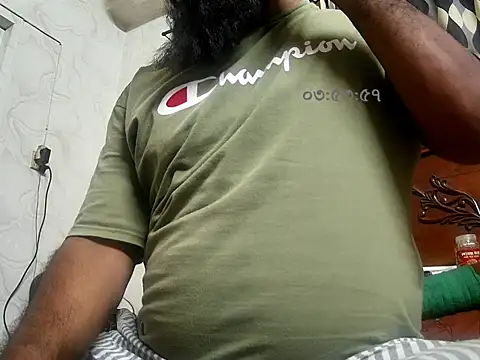 Snapshot of nurel019 chatting on 11/14/25, 05:22 nurel019 online show from 11/14/25, 05:22