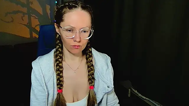 Snapshot of _Goldilocks_ chatting on 09/29/25, 04:56 Goldilocks online show from 09/29/25, 04:56