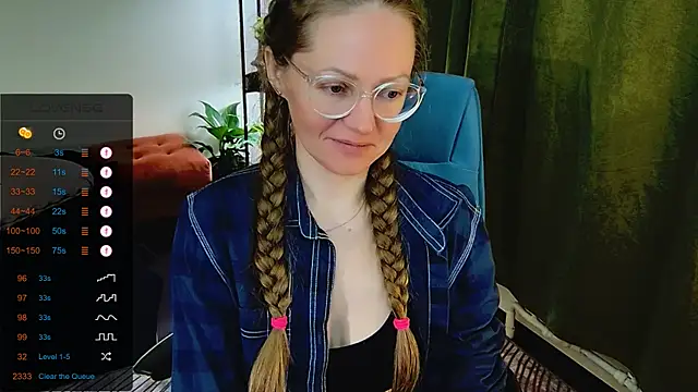 Snapshot of _Goldilocks_ chatting on 09/20/25, 07:02 Goldilocks online show from 09/20/25, 07:02