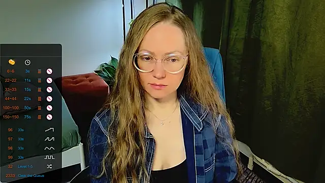 Snapshot of _Goldilocks_ chatting on 09/25/25, 07:25 Goldilocks online show from 09/25/25, 07:25