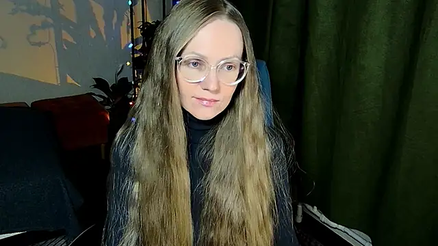 Snapshot of _Goldilocks_ chatting on 10/01/25, 04:55 Goldilocks online show from 10/01/25, 04:55