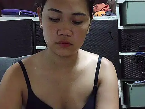 Snapshot of SexypilipinaLady22 chatting on 03/27/26, 10:38 SexypilipinaLady22 online show from 03/27/26, 10:38