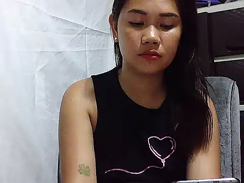 Snapshot of SexypilipinaLady22 chatting on 03/26/26, 10:35 SexypilipinaLady22 online show from 03/26/26, 10:35