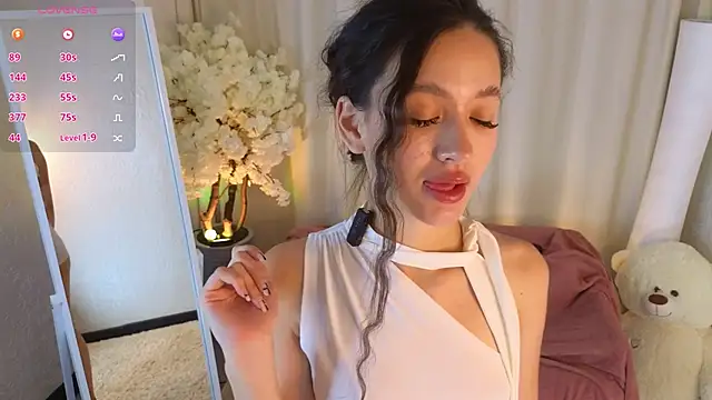 Snapshot of Janet_Jee chatting on 10/10/25, 11:33 Janet Jee online show from 10/10/25, 11:33