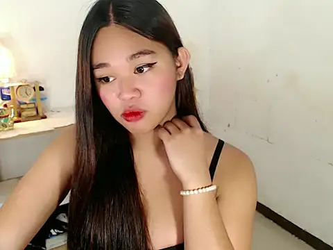 Malia cummer online show from 11/09/25, 03:32