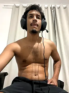 Snapshot of BAGHEERAPGG chatting on 10/19/25, 03:42 BAGHEERAPGG online show from 10/19/25, 03:42