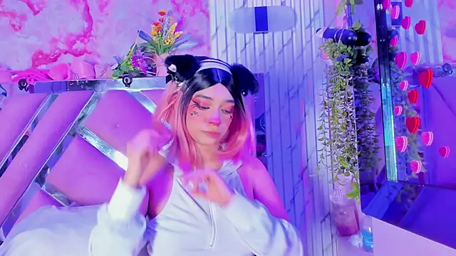 Akane Hikari  online show from 04/10/26, 02:40