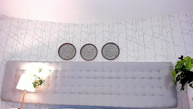 Snapshot of MiaCoopper chatting on 09/12/25, 07:57 MiaCoopper online show from 09/12/25, 07:57