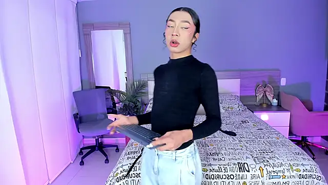 Alaiaguerra online show from 10/12/25, 09:16