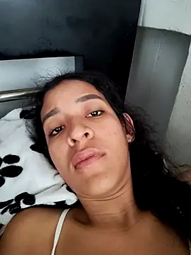 Amber-Sweett online show from 10/26/25, 03:56