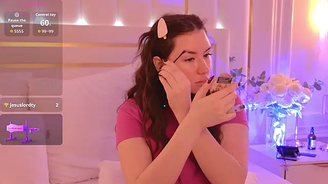 Snapshot of MeganStrain chatting on 10/22/25, 03:06 MeganStrain online show from 10/22/25, 03:06