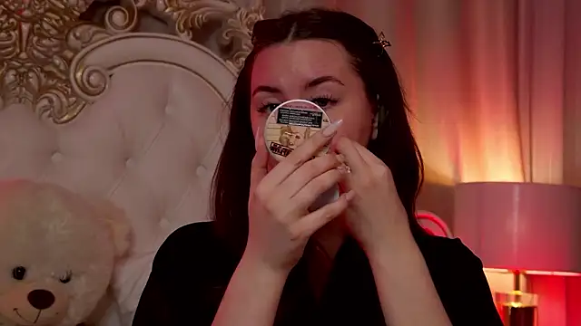 Snapshot of MeganStrain chatting on 02/04/26, 03:34 MeganStrain online show from 02/04/26, 03:34