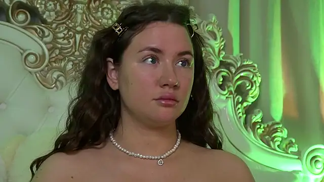 Snapshot of MeganStrain chatting on 01/13/26, 03:21 MeganStrain online show from 01/13/26, 03:21