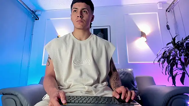 Leo santoro online show from 04/15/26, 02:32