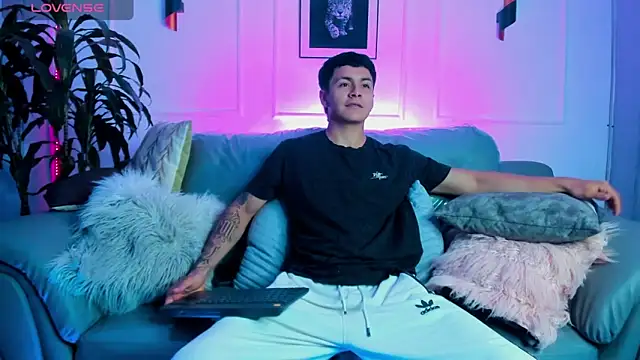 Leo santoro online show from 02/09/26, 01:20