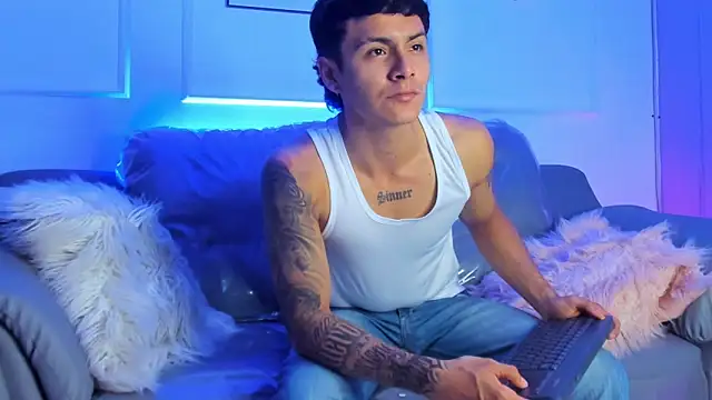 Leo santoro online show from 03/03/26, 01:29