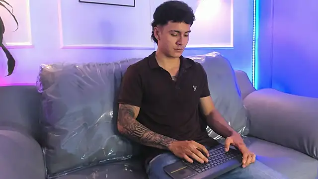 Leo santoro online show from 03/13/26, 03:17