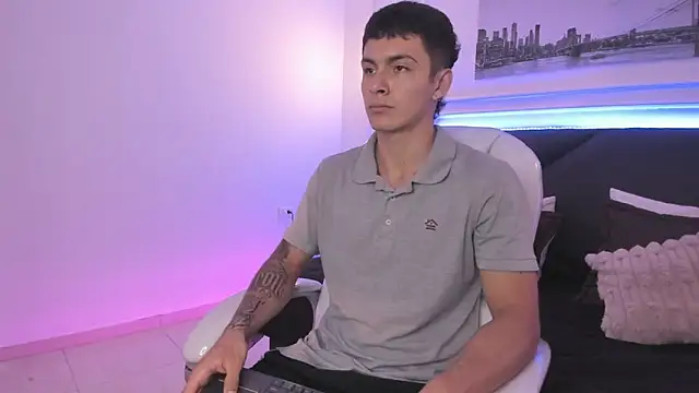 Leo santoro online show from 11/04/25, 02:21