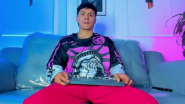 Leo santoro online show from 03/30/26, 01:56