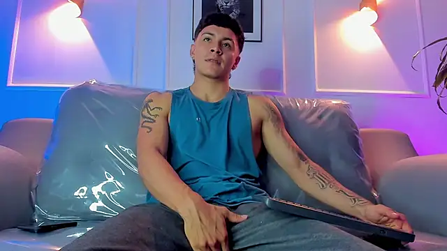 Leo santoro online show from 03/29/26, 02:08