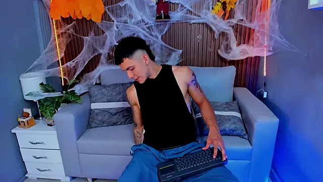 Leo santoro online show from 10/17/25, 02:30