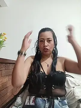 PAULA20- online show from 10/28/25, 02:16