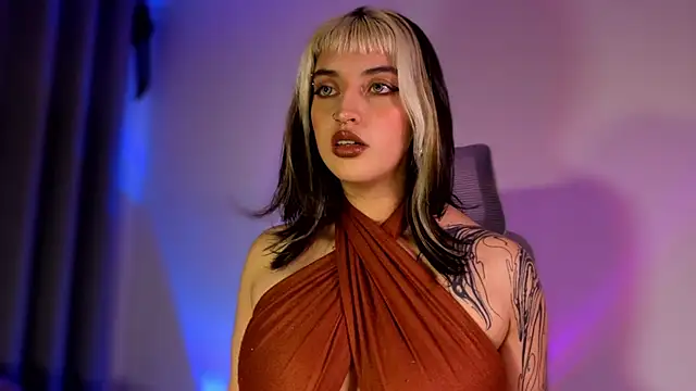 Blueee cat online show from 04/24/26, 03:41