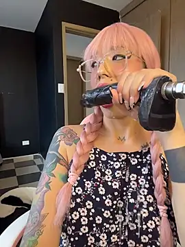 ValentinaBianchi online show from 12/16/25, 07:40