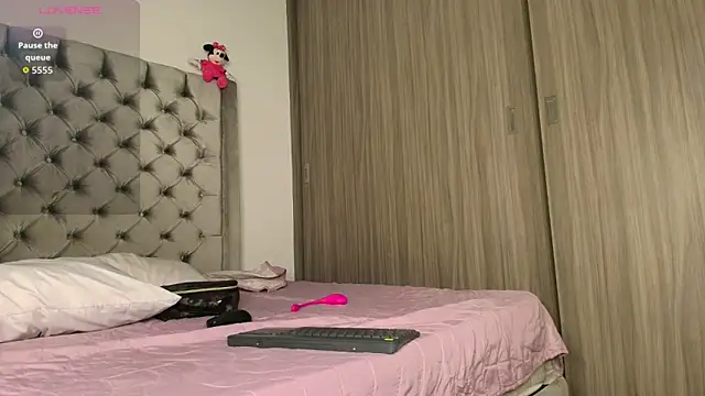 dreamsussi online show from 10/02/25, 12:58