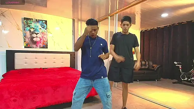 Bisexlifehot   online show from 04/14/26, 11:21