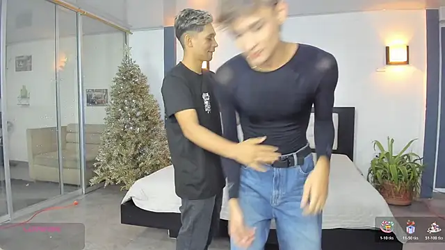 Bisexlifehot   online show from 11/30/25, 11:05