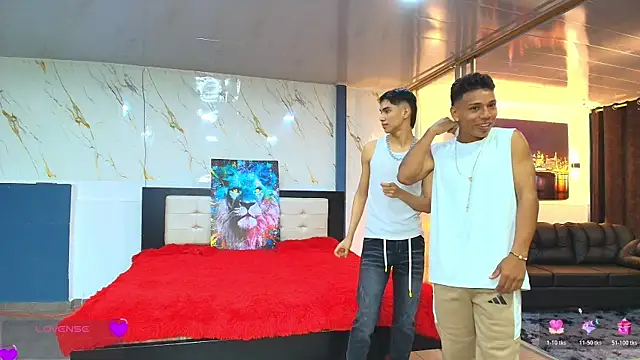 Bisexlifehot   online show from 04/06/26, 11:17