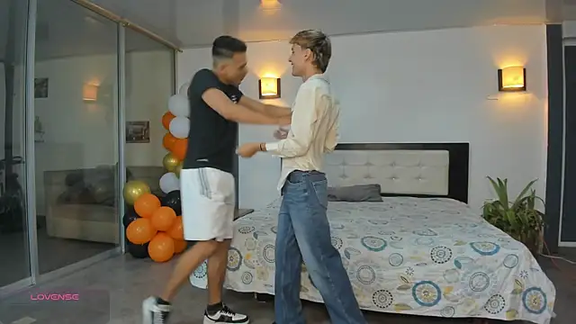 Bisexlifehot   online show from 11/22/25, 11:14