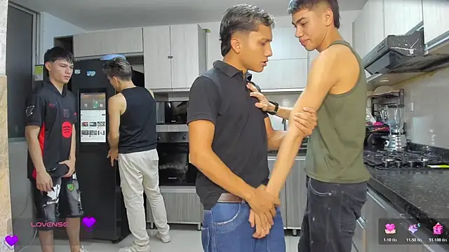 Bisexlifehot   online show from 02/11/26, 11:15